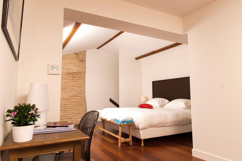 Les Cinq Sens Du Chateau Mayne Lalande Hotel กัสเตลนู-เดอ-มีดอค ห้อง รูปภาพ